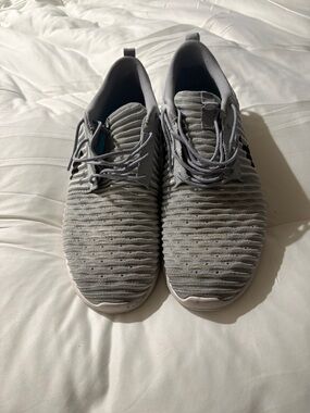 Nike Men’s Light Grey Knit Running Sneakers